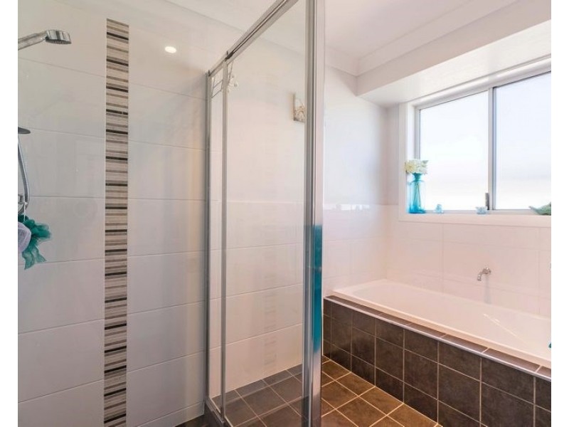 22 Molloy Drive, Orange NSW 2800