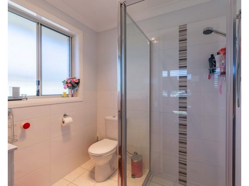 22 Molloy Drive, Orange NSW 2800