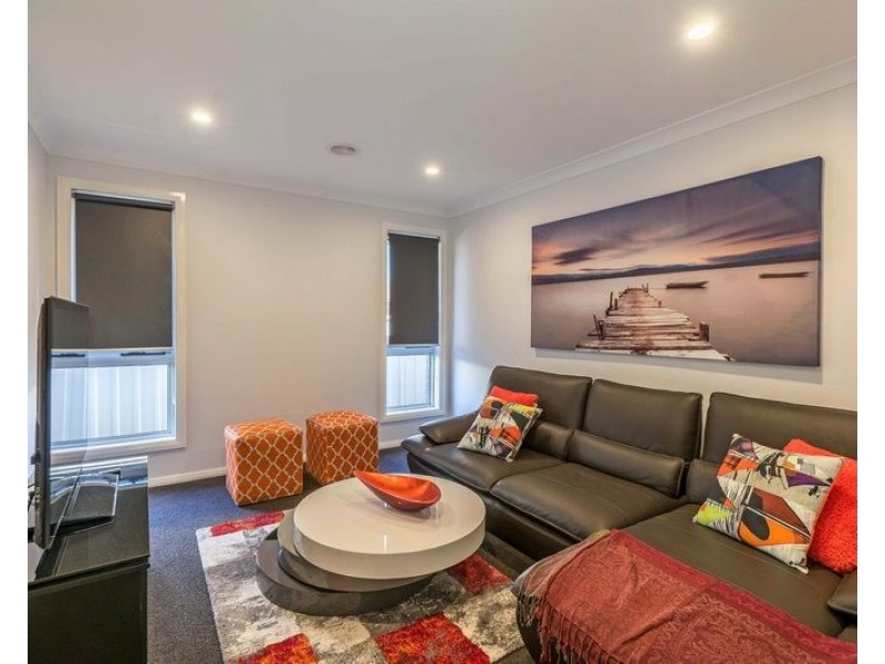 22 Molloy Drive, Orange NSW 2800