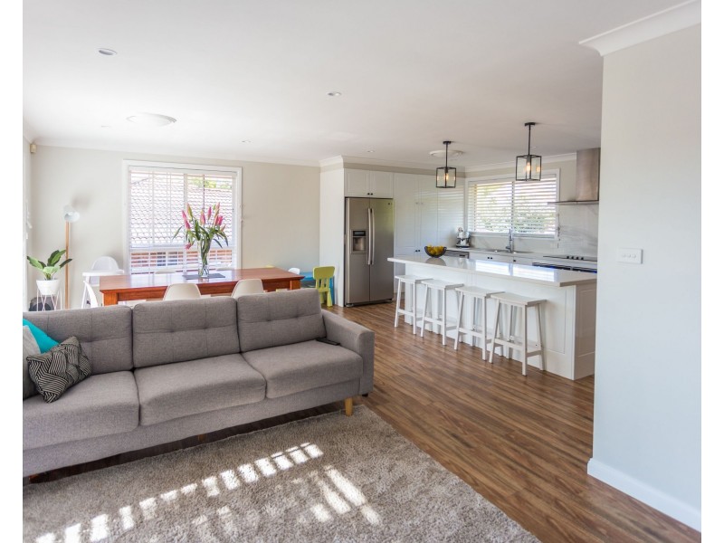 8 Wiare Circuit, Orange NSW 2800
