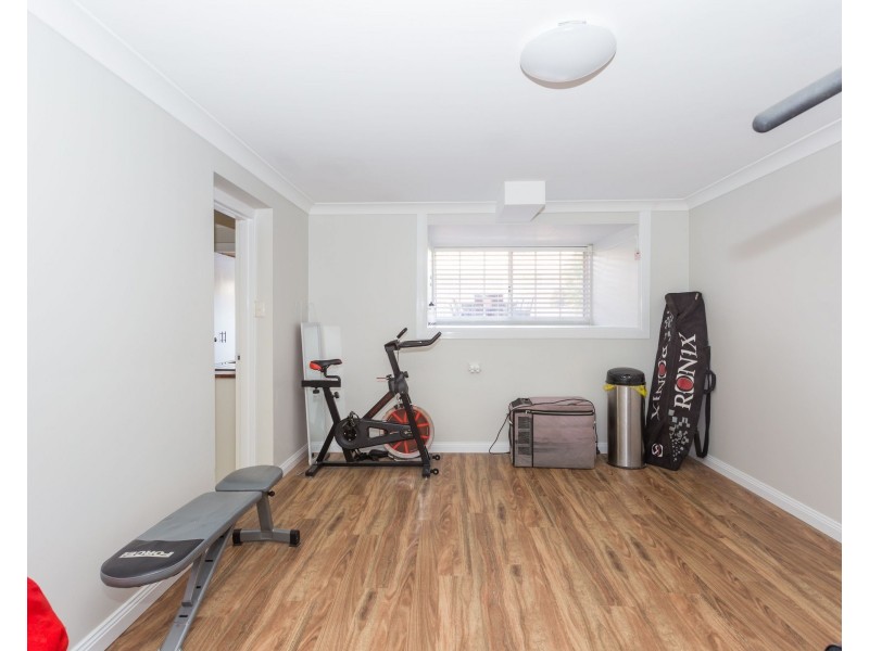 8 Wiare Circuit, Orange NSW 2800