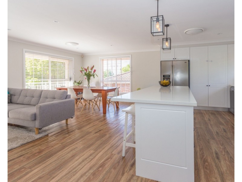 8 Wiare Circuit, Orange NSW 2800