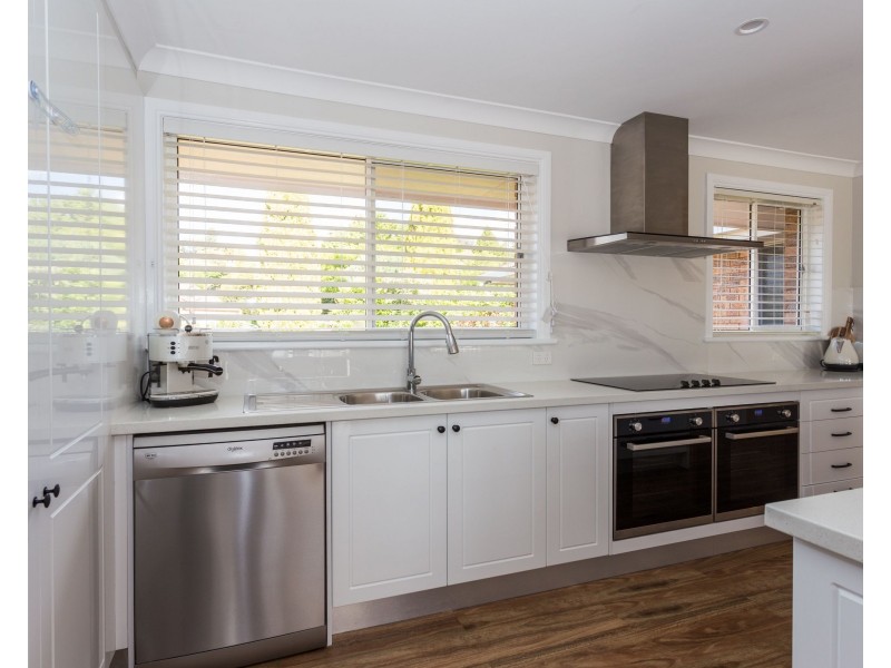 8 Wiare Circuit, Orange NSW 2800