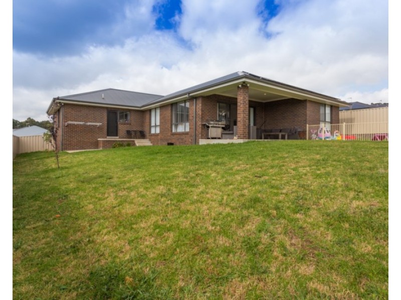 16 Glasson Drive Orange, Orange NSW 2800