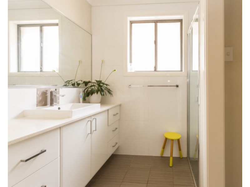 16 Glasson Drive Orange, Orange NSW 2800