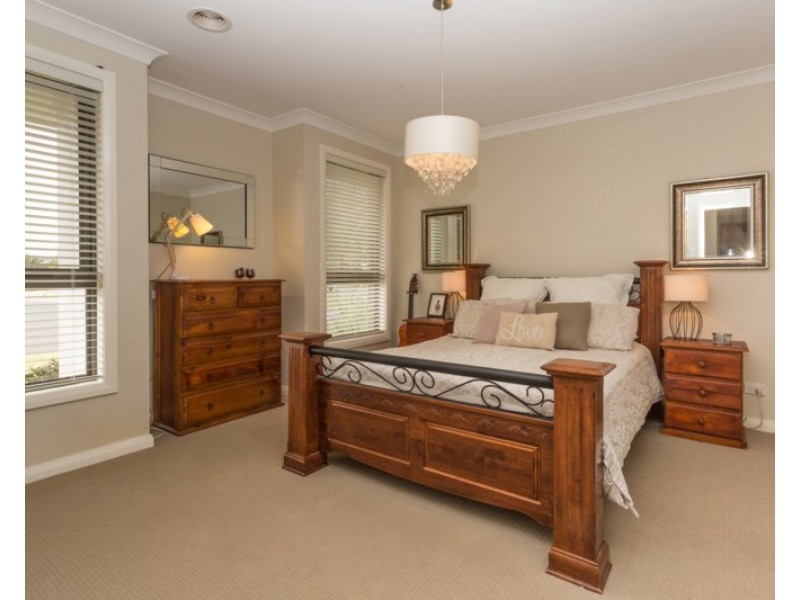 16 Glasson Drive Orange, Orange NSW 2800