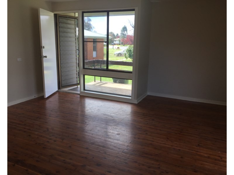 10 Currong Cresent, Orange NSW 2800