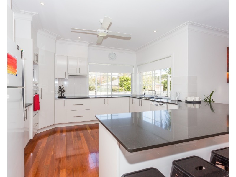 8 Roselawn Drive, Orange NSW 2800