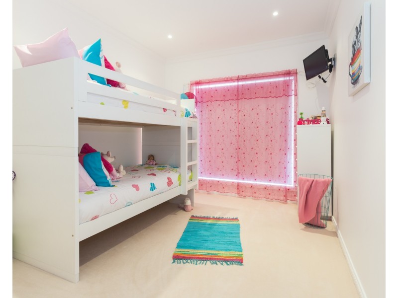 8 Roselawn Drive, Orange NSW 2800