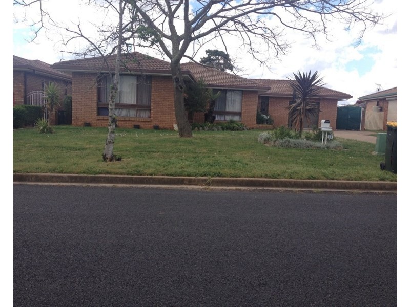 17 Namatrjia Crescent, Orange NSW 2800