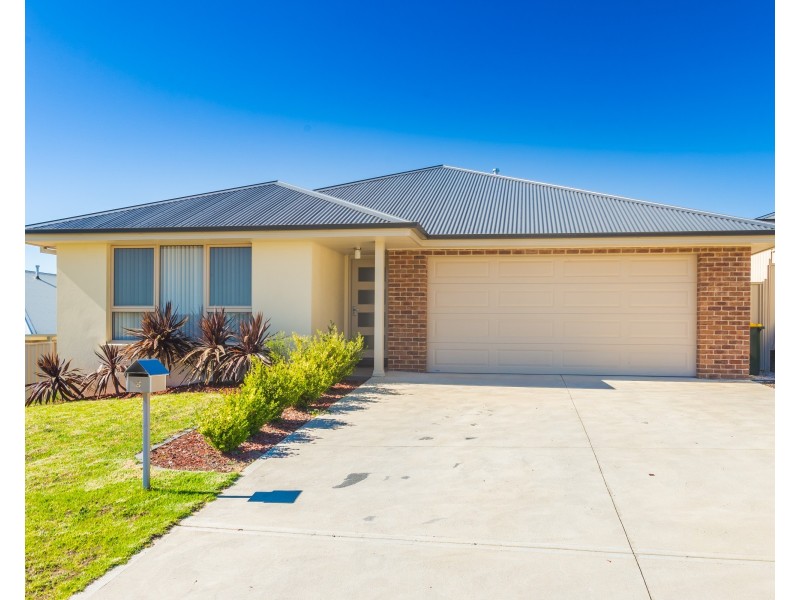 9 Downey Crescent, Orange NSW 2800