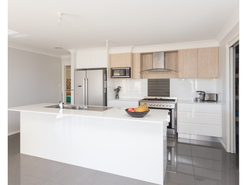 9 Downey Crescent, Orange NSW 2800