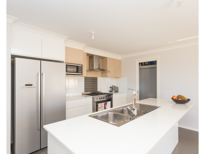 9 Downey Crescent, Orange NSW 2800