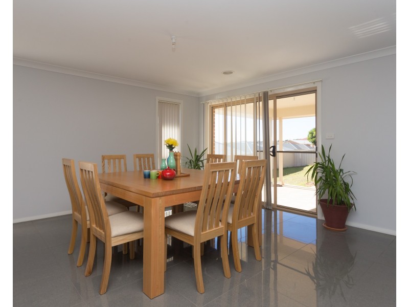 9 Downey Crescent, Orange NSW 2800