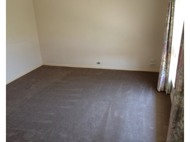 9 Orchard Grove, Orange NSW 2800