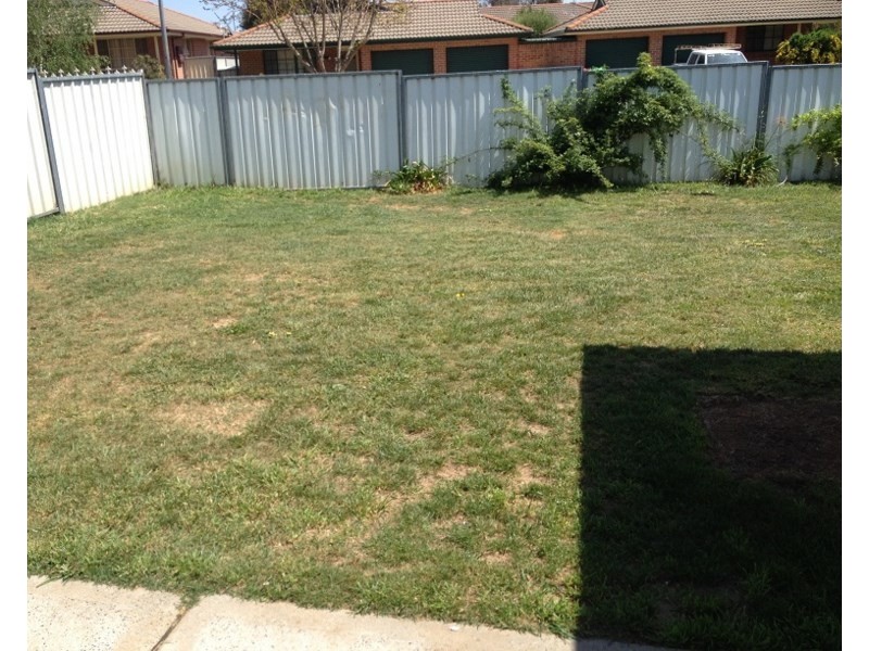 9 Orchard Grove, Orange NSW 2800