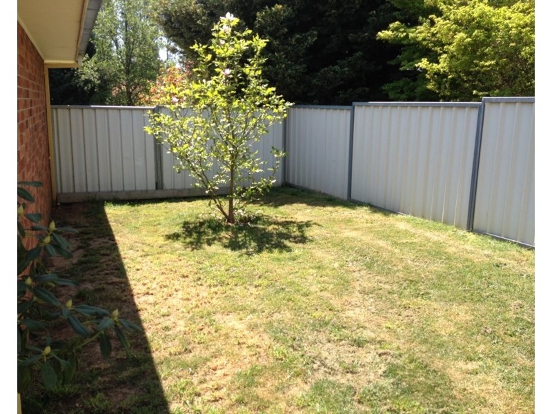 9 Orchard Grove, Orange NSW 2800