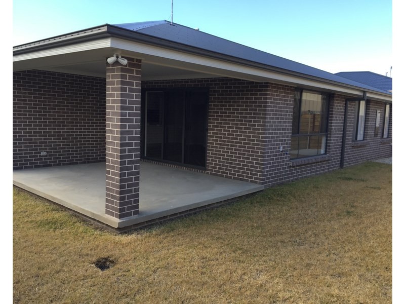 17a McCarron Place, Orange NSW 2800