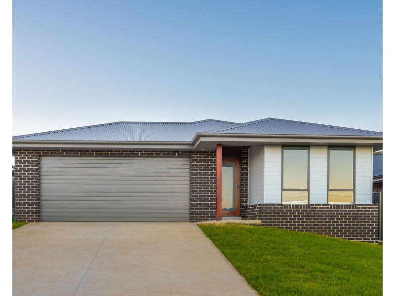 10 Tilston Way, Orange NSW 2800