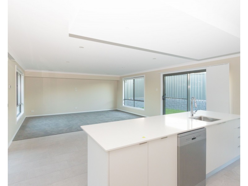 10 Tilston Way, Orange NSW 2800