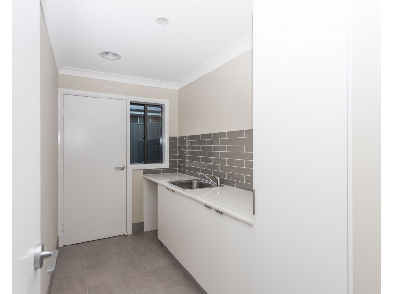 10 Tilston Way, Orange NSW 2800