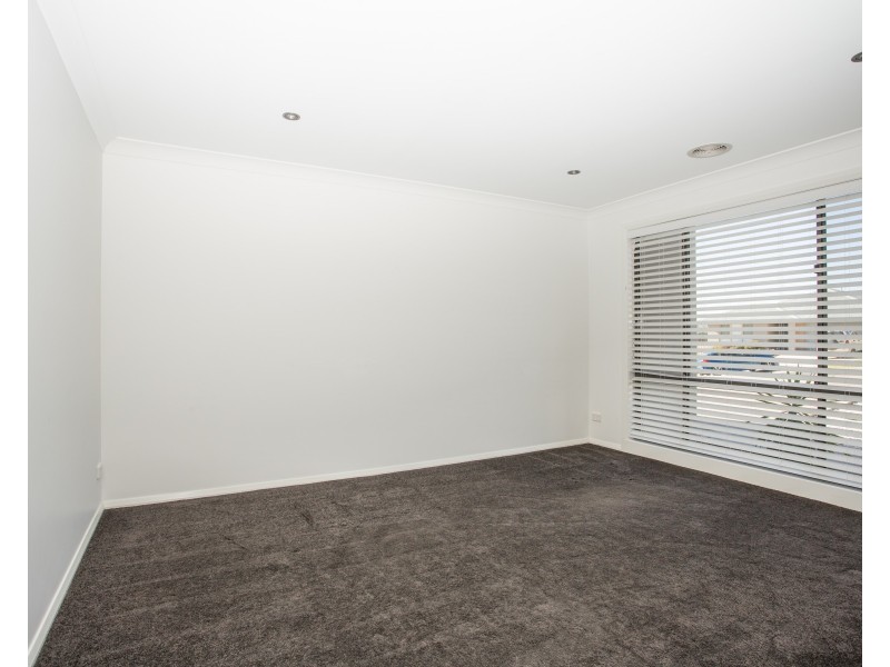 18 Downey Crescent, Orange NSW 2800