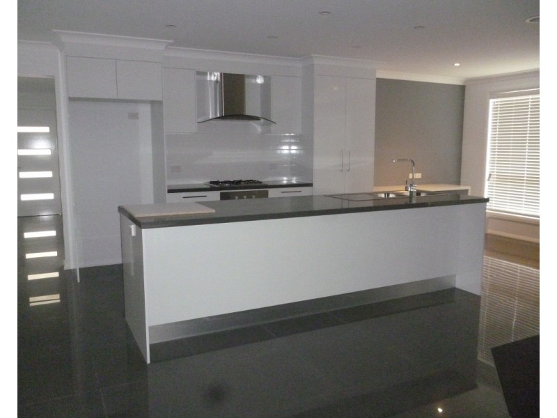 2 Downey Crescent, Orange NSW 2800