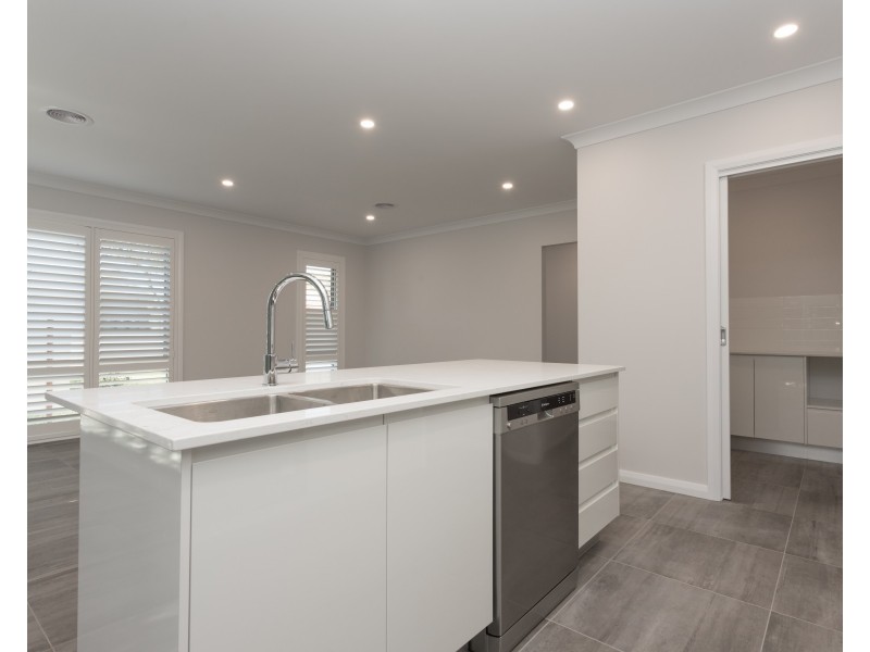 76 Casey Street, Orange NSW 2800