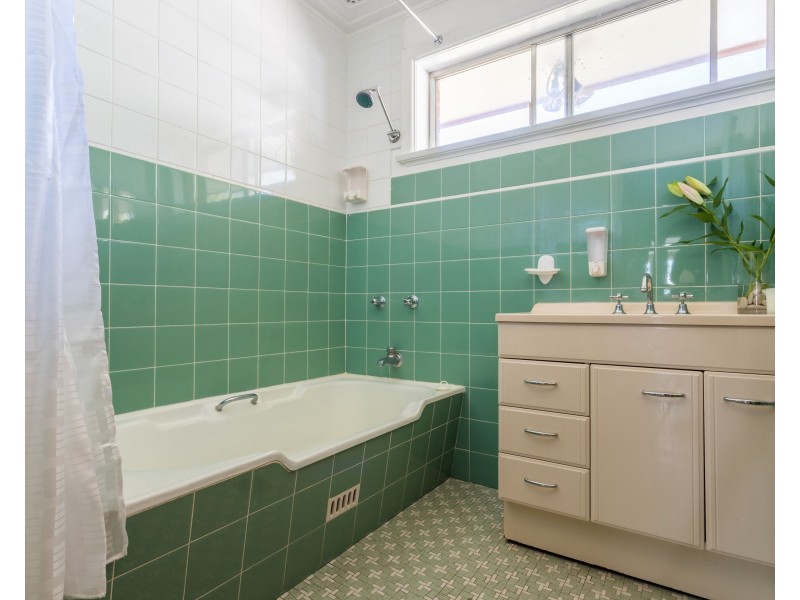 202 Dalton Street, Orange NSW 2800