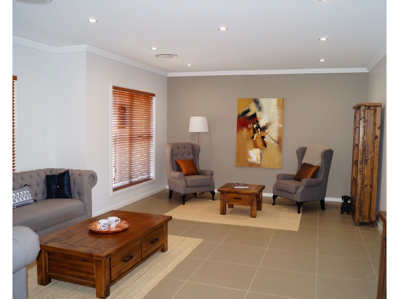 4 The Snowy Way, Orange NSW 2800