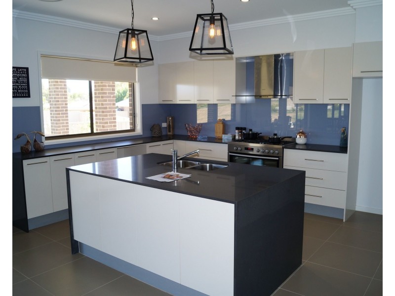 4 The Snowy Way, Orange NSW 2800