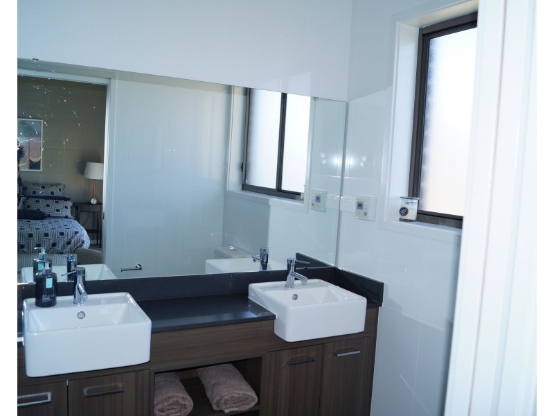 4 The Snowy Way, Orange NSW 2800