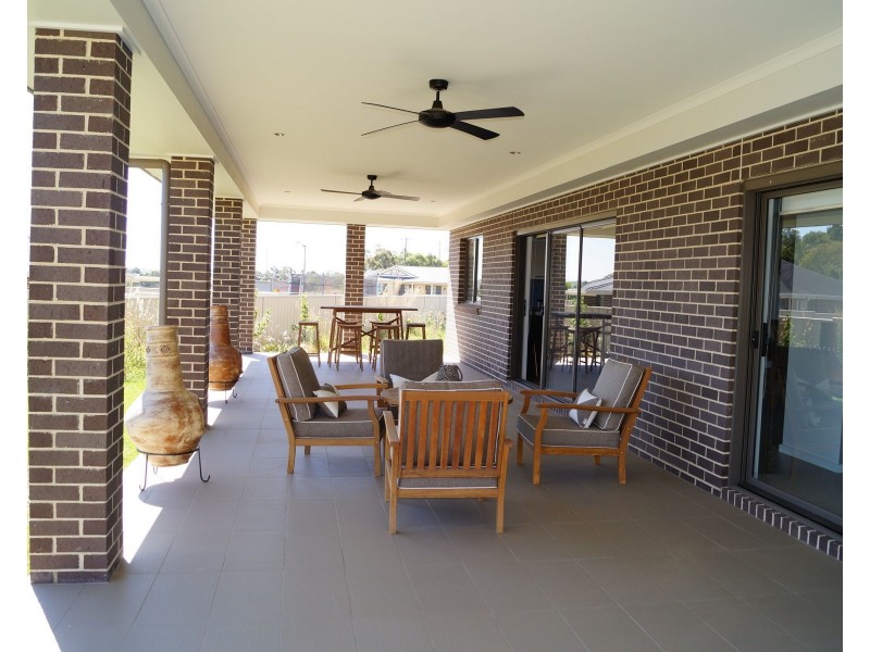 4 The Snowy Way, Orange NSW 2800