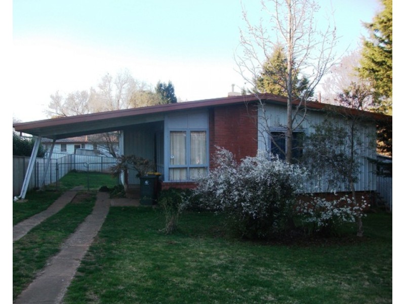 17 Goorawin Road, Orange NSW 2800