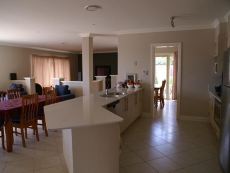 5 Niven Place, Orange NSW 2800