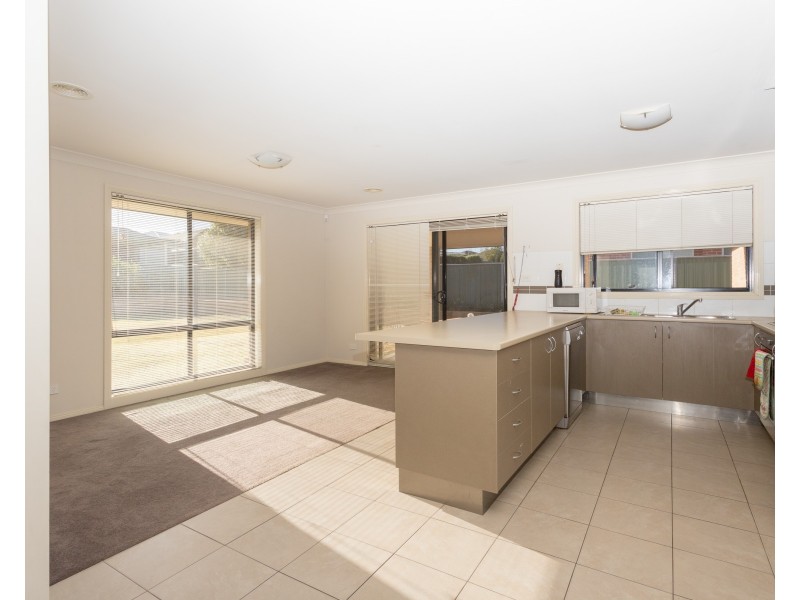 3 Discovery Drive, Orange NSW 2800