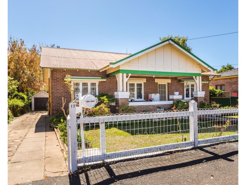 17 March Street, Orange NSW 2800