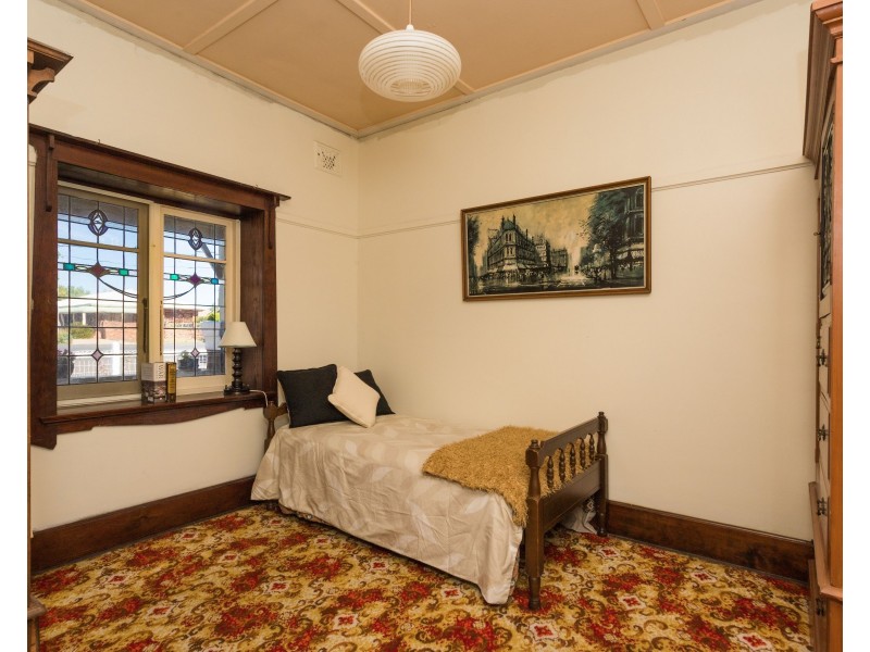 17 March Street, Orange NSW 2800