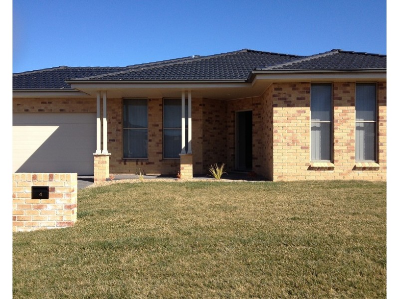 4 Agate Street, Orange NSW 2800