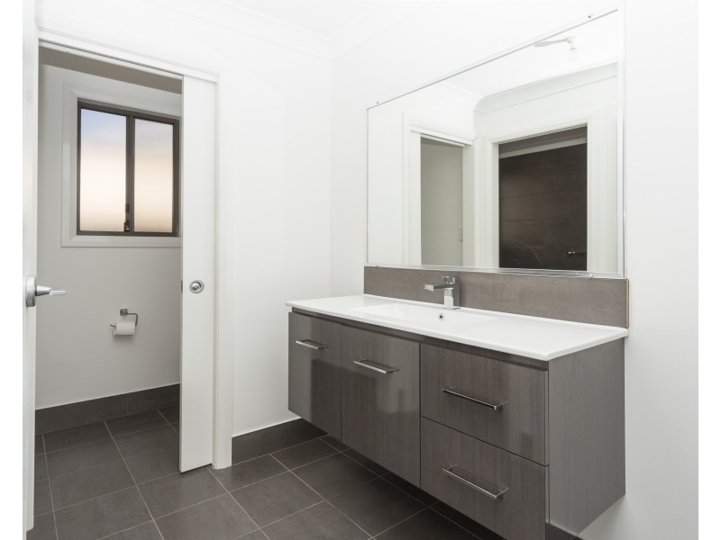 18 Downey Crescent, Orange NSW 2800