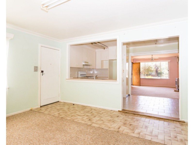 5 Glenroi Avenue, Orange NSW 2800