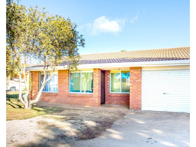 1/11 Torulosa Way, Orange NSW 2800