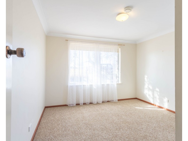 1/11 Torulosa Way, Orange NSW 2800