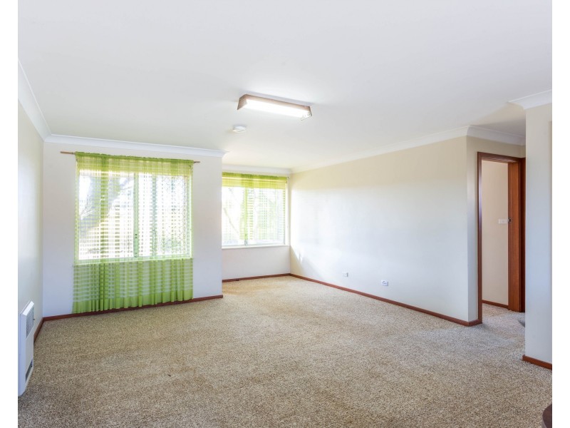 1/11 Torulosa Way, Orange NSW 2800