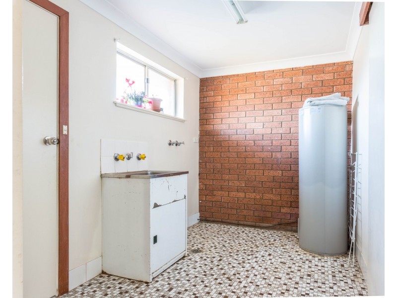 1/11 Torulosa Way, Orange NSW 2800