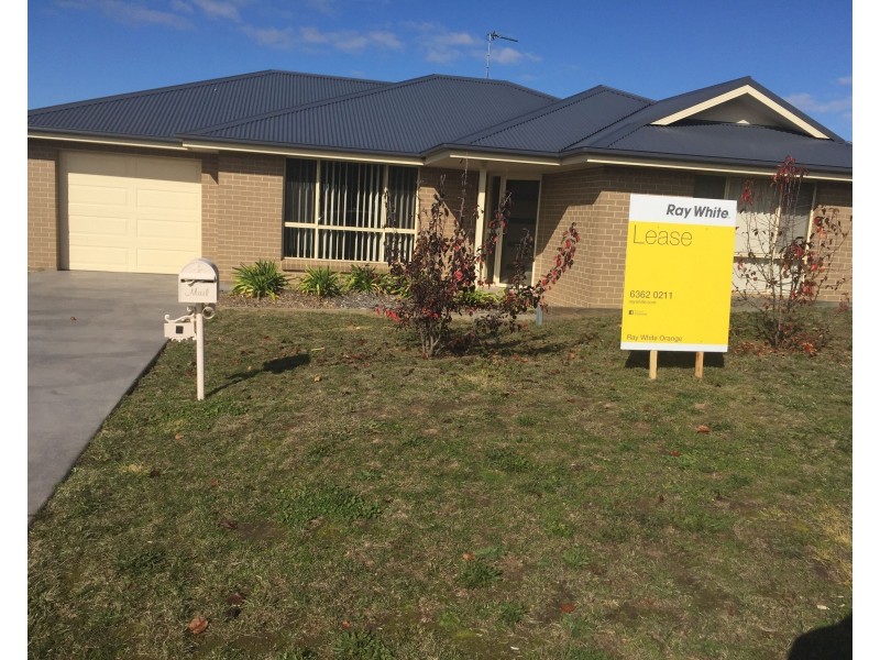 7 Quinlan Run, Orange NSW 2800