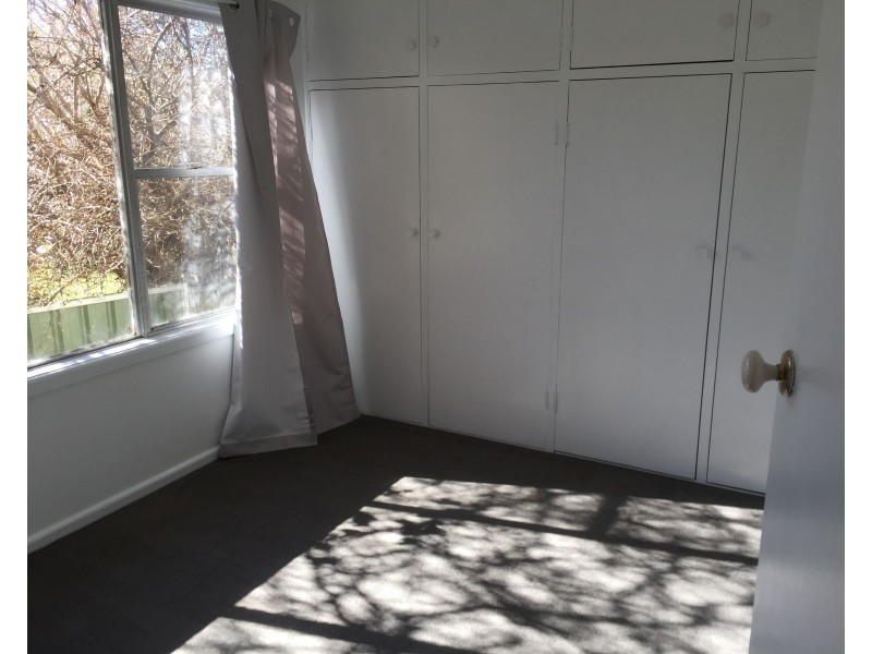 8 Birinta Place, Orange NSW 2800