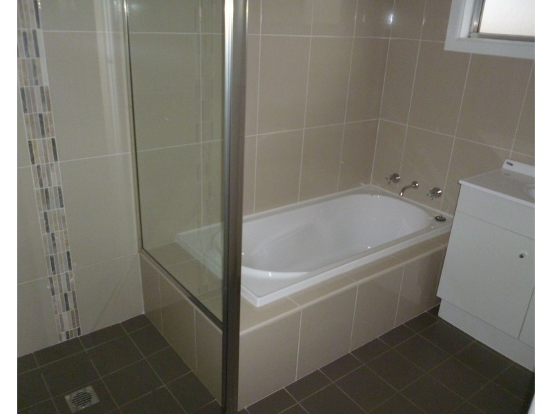 8 Birinta Place, Orange NSW 2800