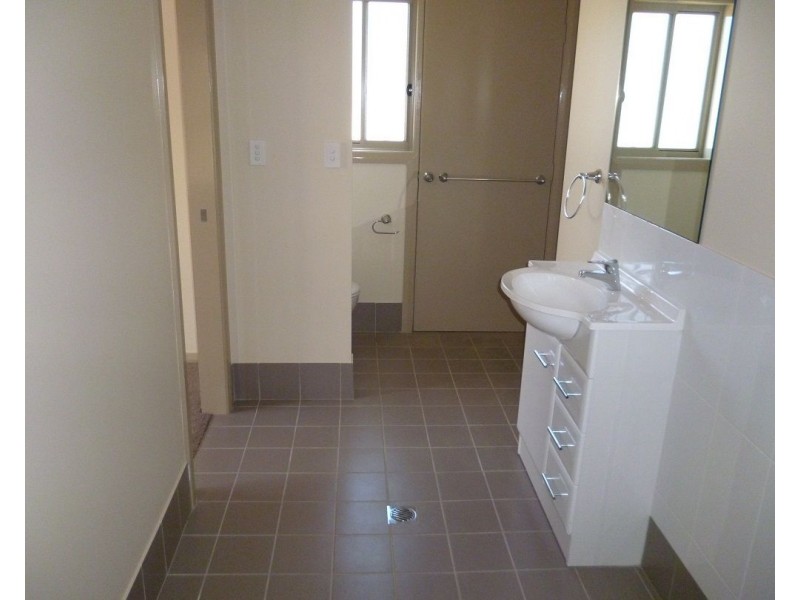 2/18 McLachlan Street, Orange NSW 2800