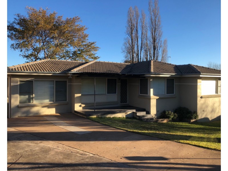 2 Cemar Avenue, Orange NSW 2800